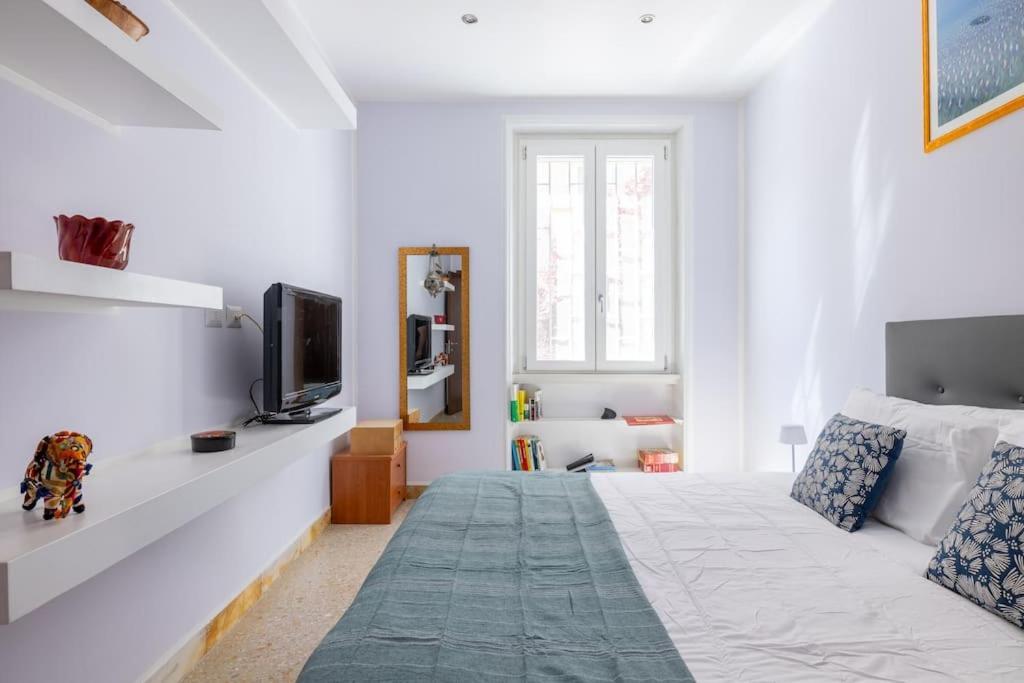 La Casa Dei Balocchi - 200 M Dalla Metro Bologna Apartment Rome